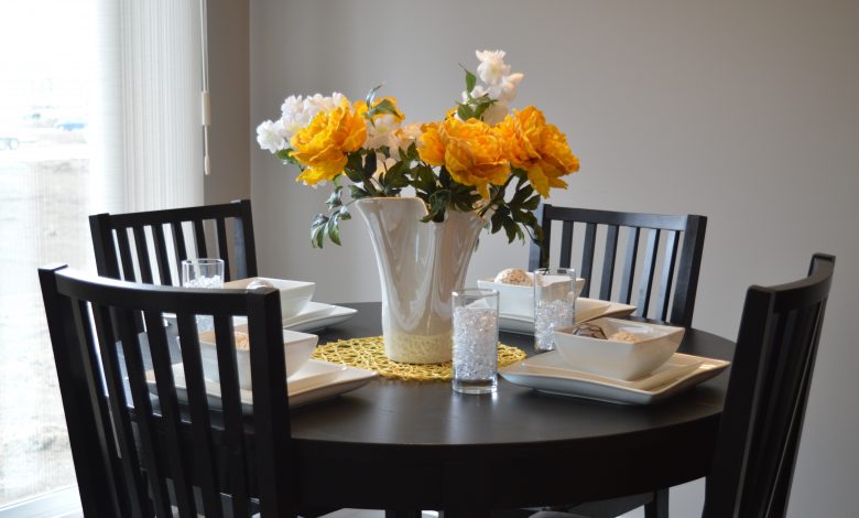 How To Set Up A Dining Table In Fun And Creative Ways